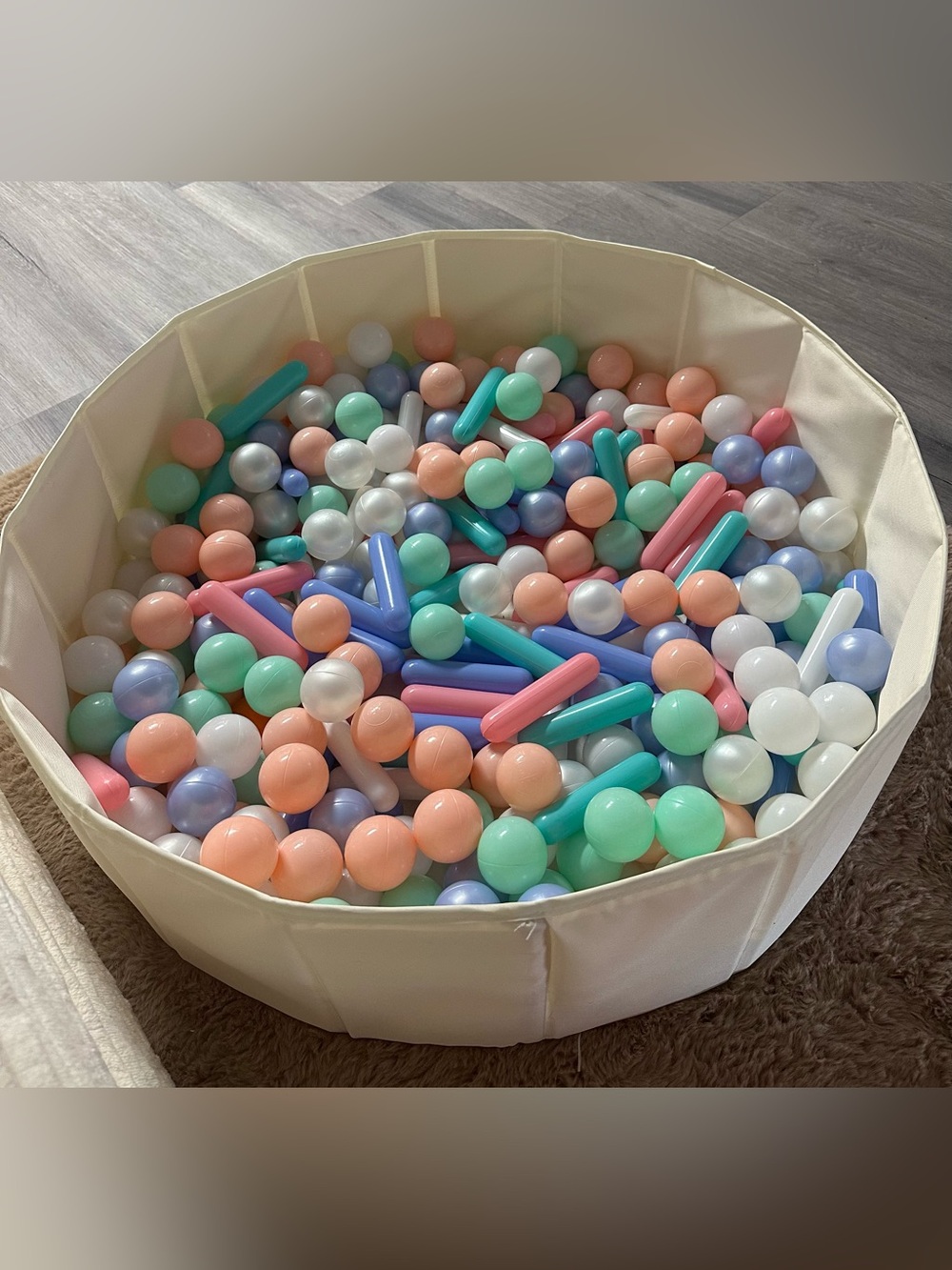 Children & Pet Unisex Foldable Play Tent 300 Balls included 31.5 Inch/2.62 Ft